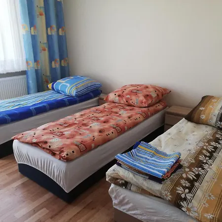 Przystan Przylasek, Vendégház Krakkó